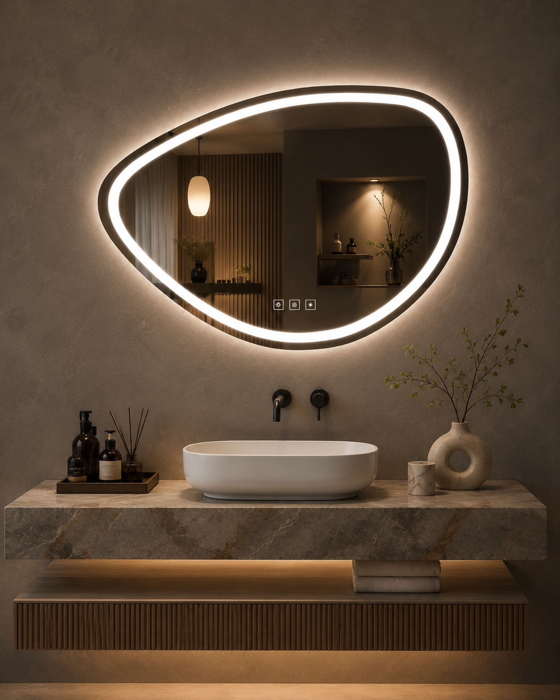 Netaisyklingos formos LED veidrodis Aeris, Bluetooth 100 × 70 cm