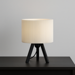 LUMINA Tripod – modernus stalo šviestuvas