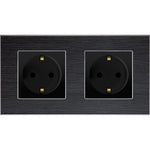 Dvivietis kištukinis lizdas su įžeminimu, su aliuminiu rėmeliu (juodas)