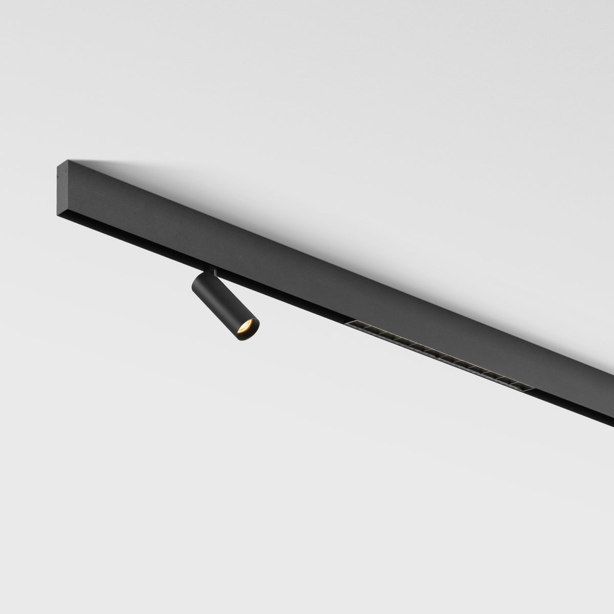 Kryptinis šviestuvas KS-20