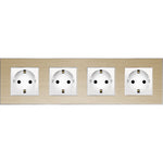 Keturvietis kištukinis lizdas su įžeminimu (baltas), su aliuminiu rėmeliu (auksinis)